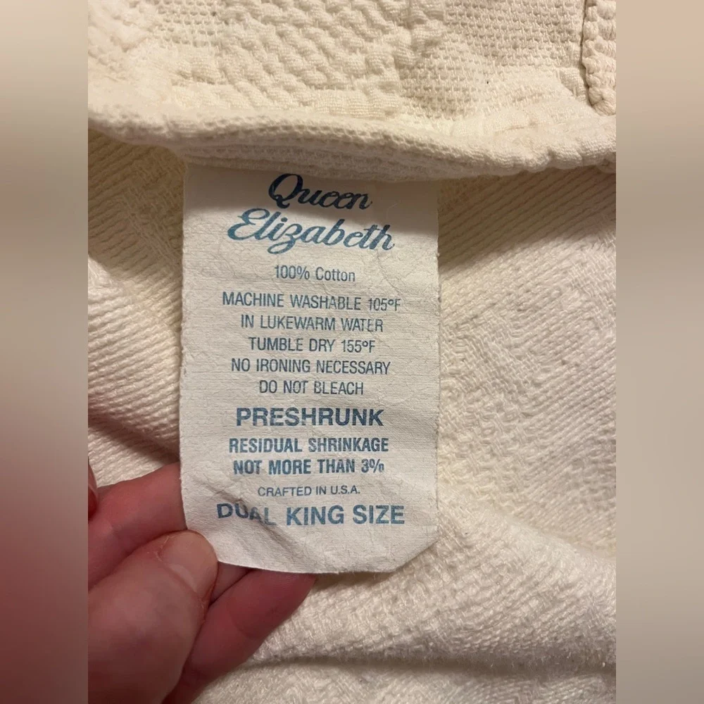 Vintage Bates Queen Elizabeth Bedspread White Cotton Matelasse Loomed Comforter
